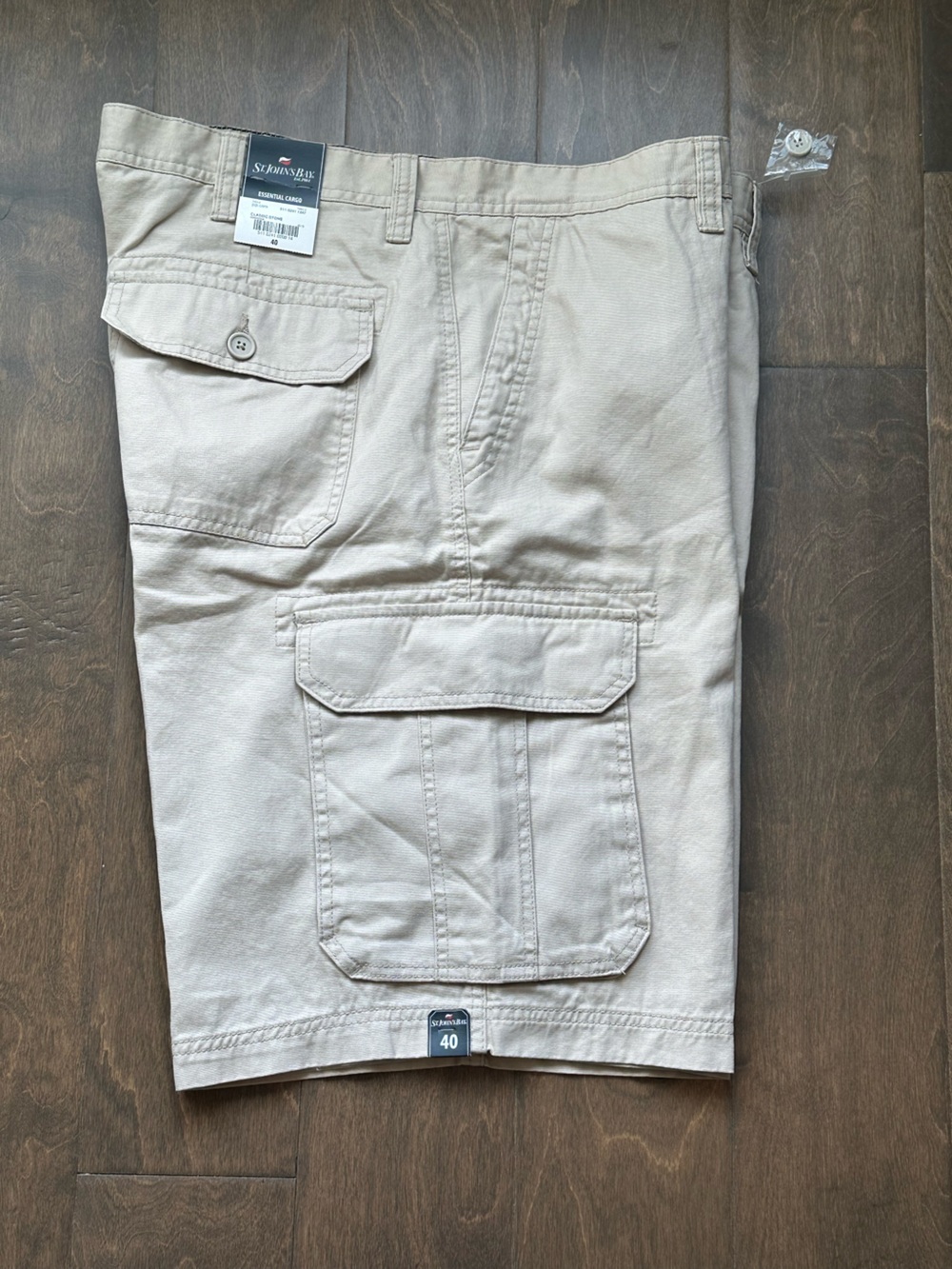 NWT St. John's Bay Men's Tan Cargo Shorts with Multi-Pocket Utility Design